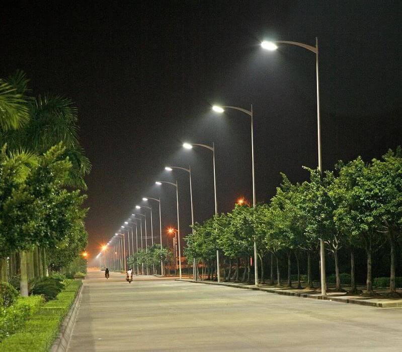 Kiến trúc xanh - Tương lai của ngành xây dựng bền vững tại Việt Nam 20 Đèn đường LED tại Nam Định